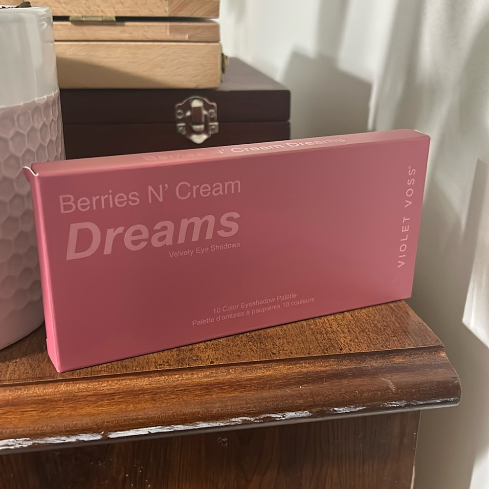 Violet Voss Eye Shadows Palette